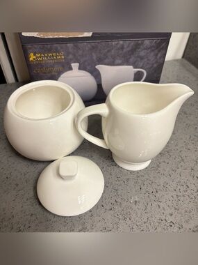 Maxwell & Williams Cashmere Fine Bone China  Milk and Sugar Bowl Set